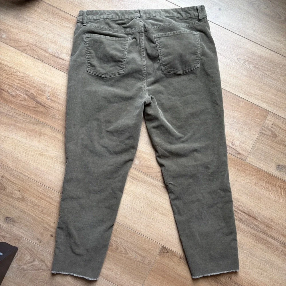 Talbots Size 14 Slim Ankle Corduroy Pants with Fray Edge / Army Olive Green